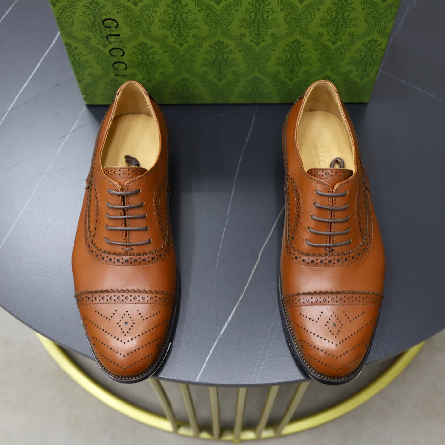 Men's shoes 💰660💰🙅‍♂️🙅‍♂️🙅‍♂️Niuli Brand: Gucci GuCCI Standard code: Men's code 39-44 (45 can be customized) Grade: Same style as the official website Original quality Material: Original cowhide surface Comfortable cowhide lining Original outsole Style category: Men's fashionable casual leather shoes Distinguished big-name luxury elements, top luxury Color: actual picture color